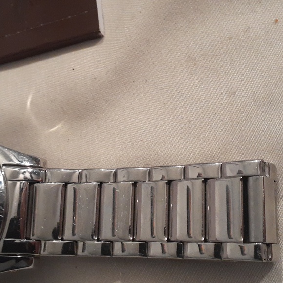 COACH WATCH LIKE NEW - Picture 7 of 7